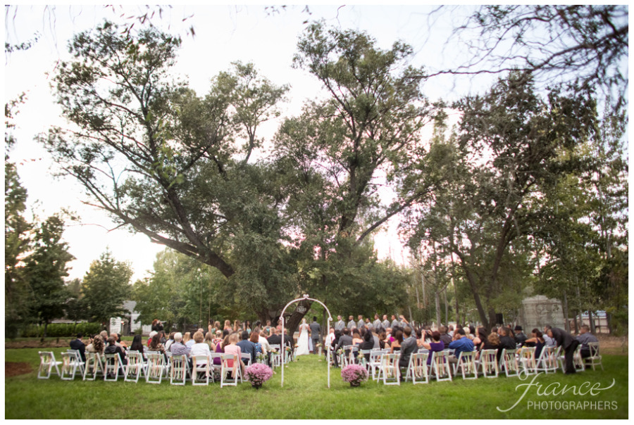 Sacramento Backyard Garden Wedding with France Photographers Photos