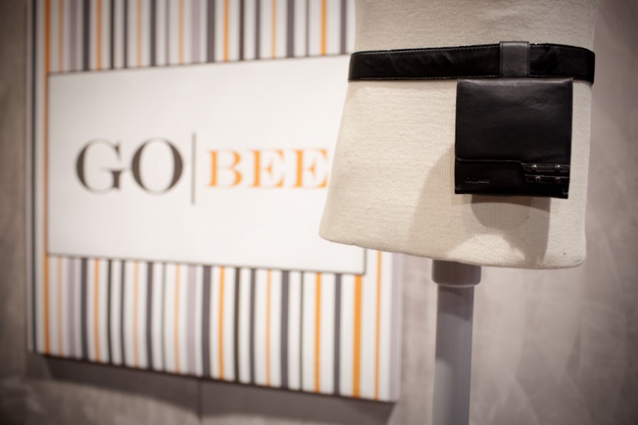 The GO|BEE Card Holster